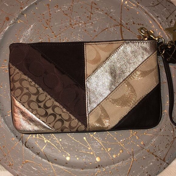 Coach Tan Brown Gold Coach Logo Patchwork Clutch Wristlet - Picture 1 of 10
